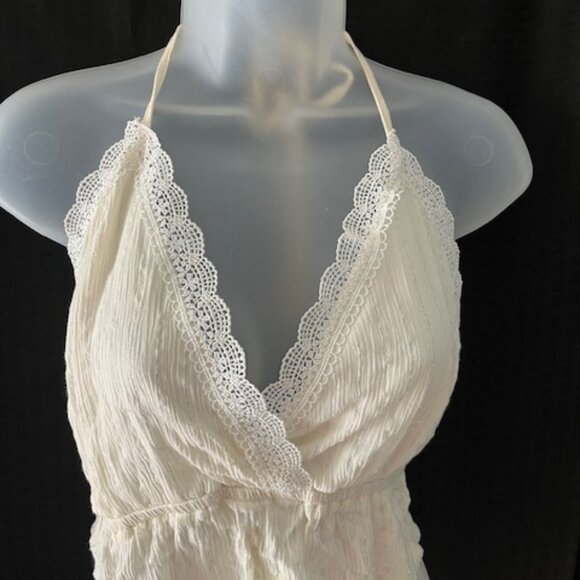 Sexy Sexy! Backless Halter Top - Picture 2 of 5